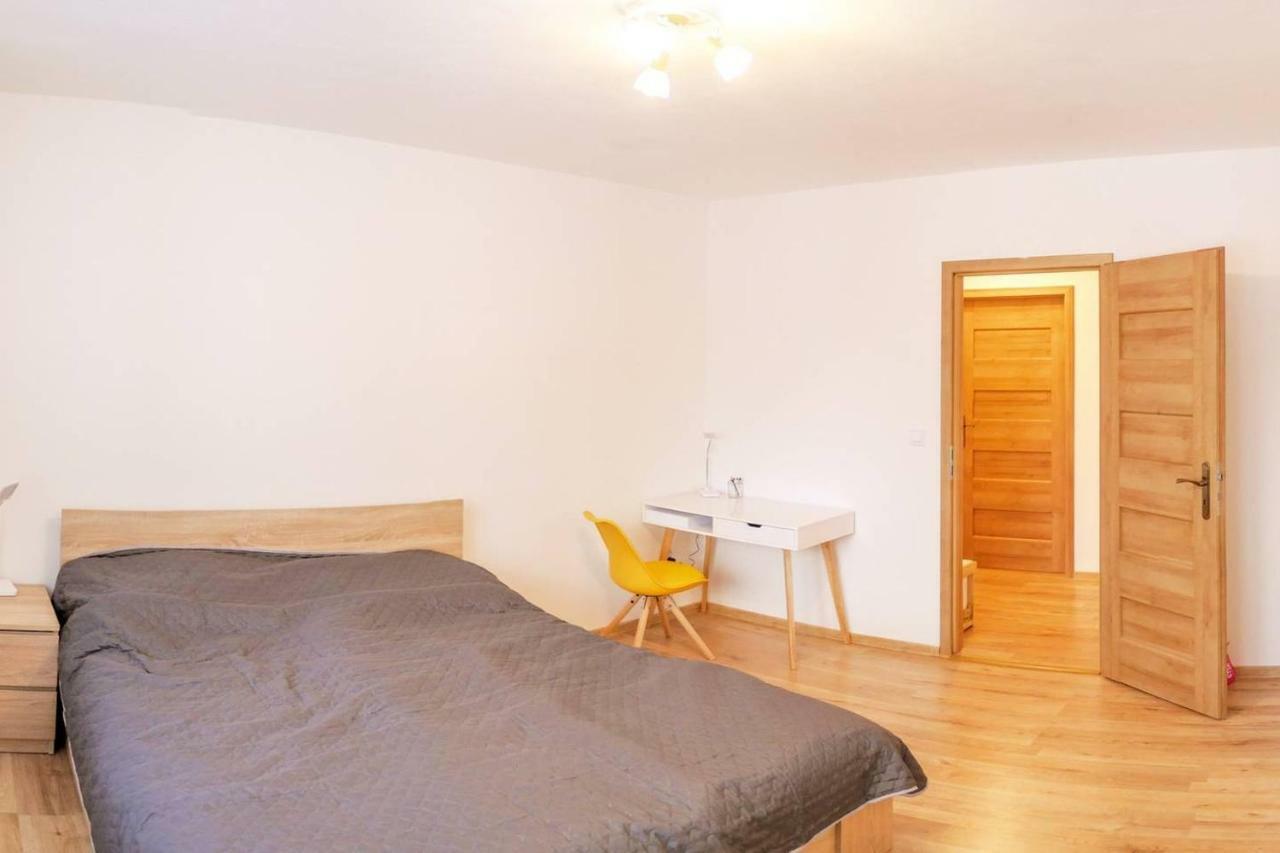 2 Bedroom Flat In The Heart Of Lipótszentmiklós Kültér fotó